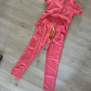 Figs Coral Pink Scrub Set